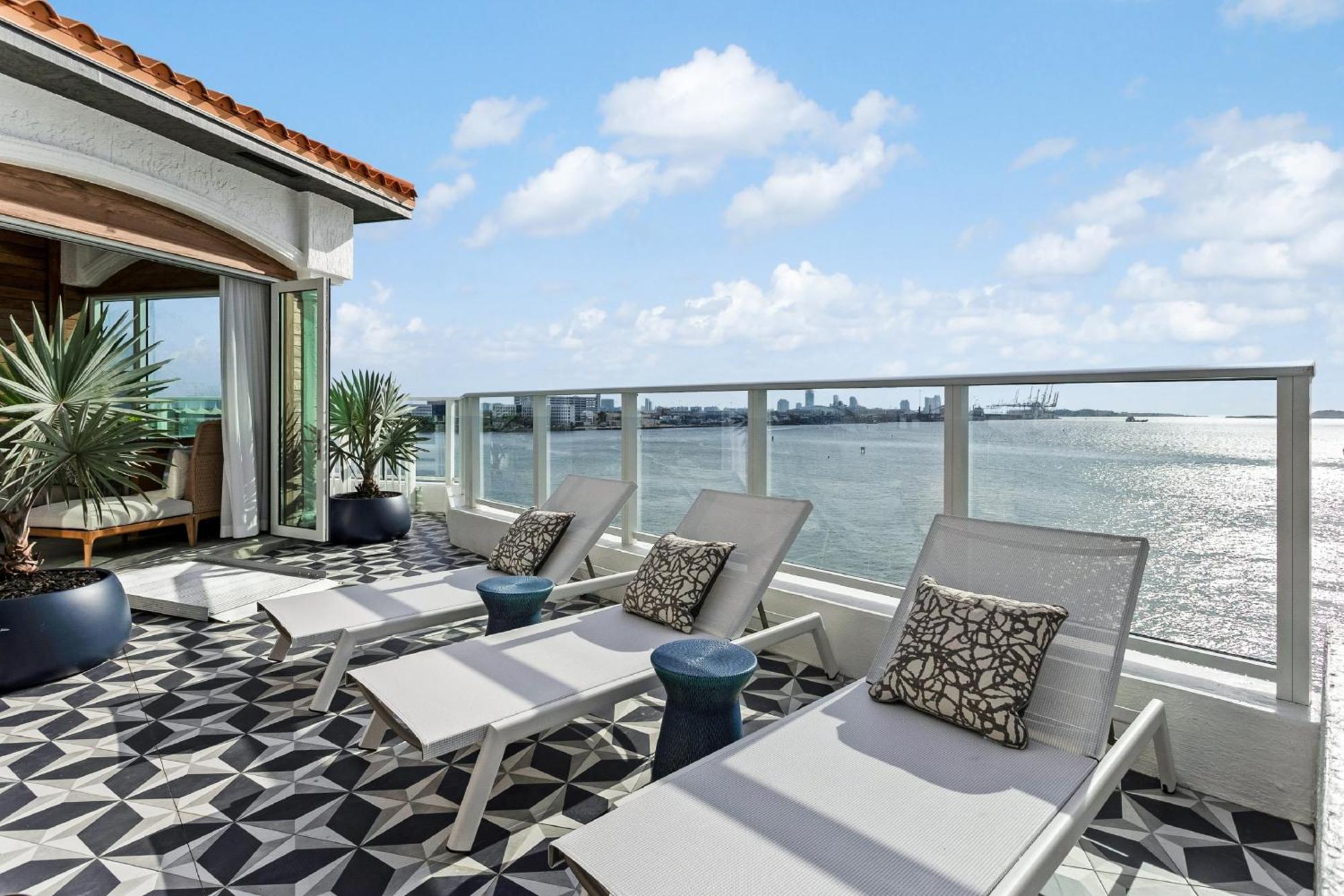 InterContinental Miami, an IHG Hotel Esterno foto Rooftop pool