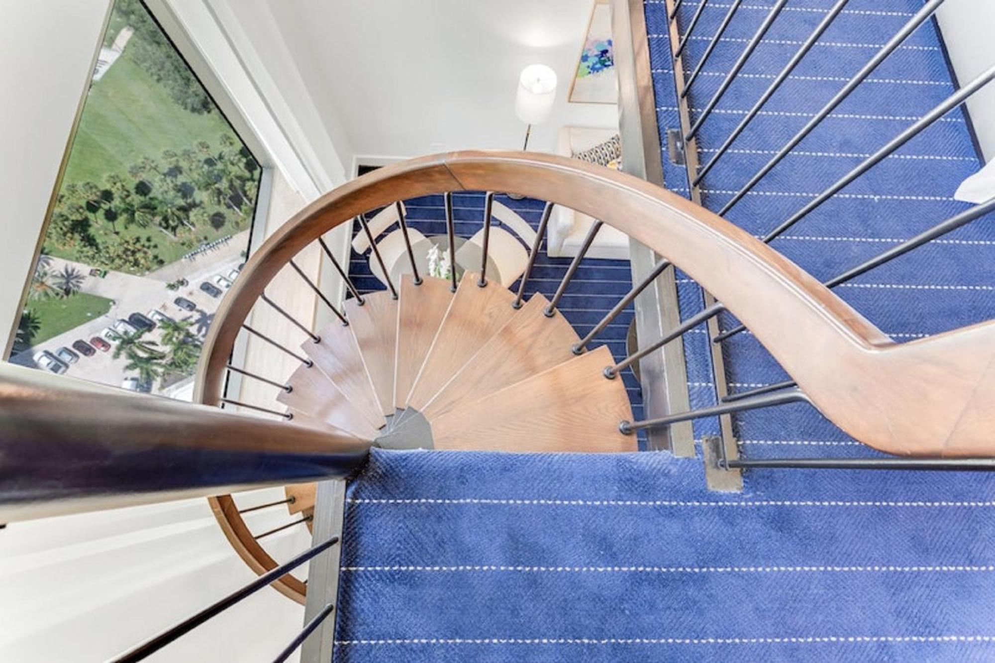 InterContinental Miami, an IHG Hotel Esterno foto Spiral staircase